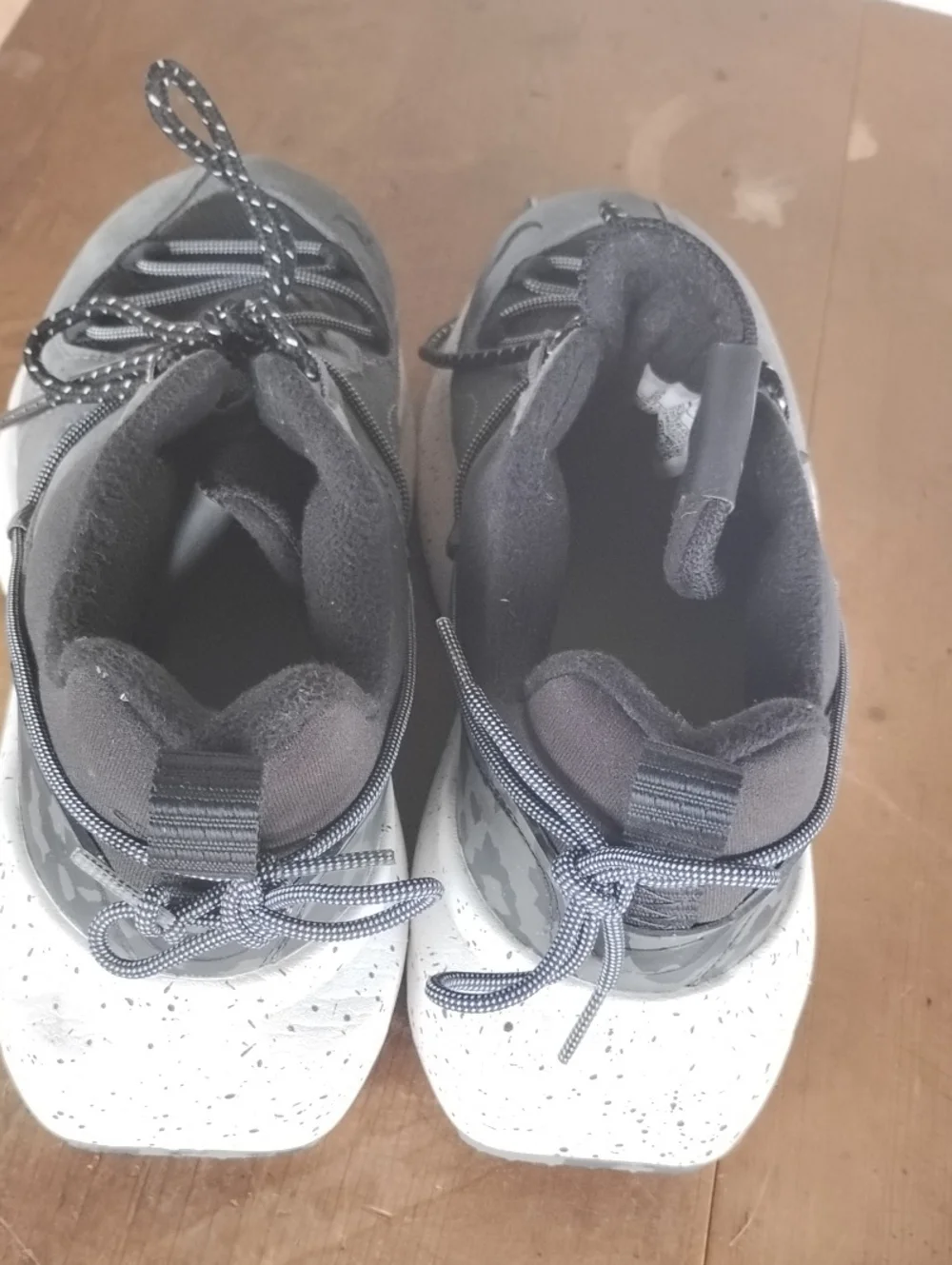 Nike men lace